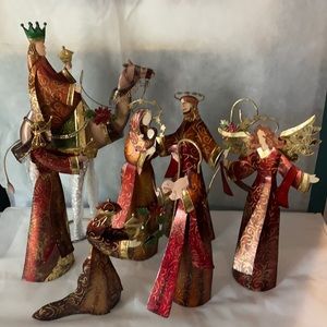 Painted Metal Nativity Set. 7 pieces
